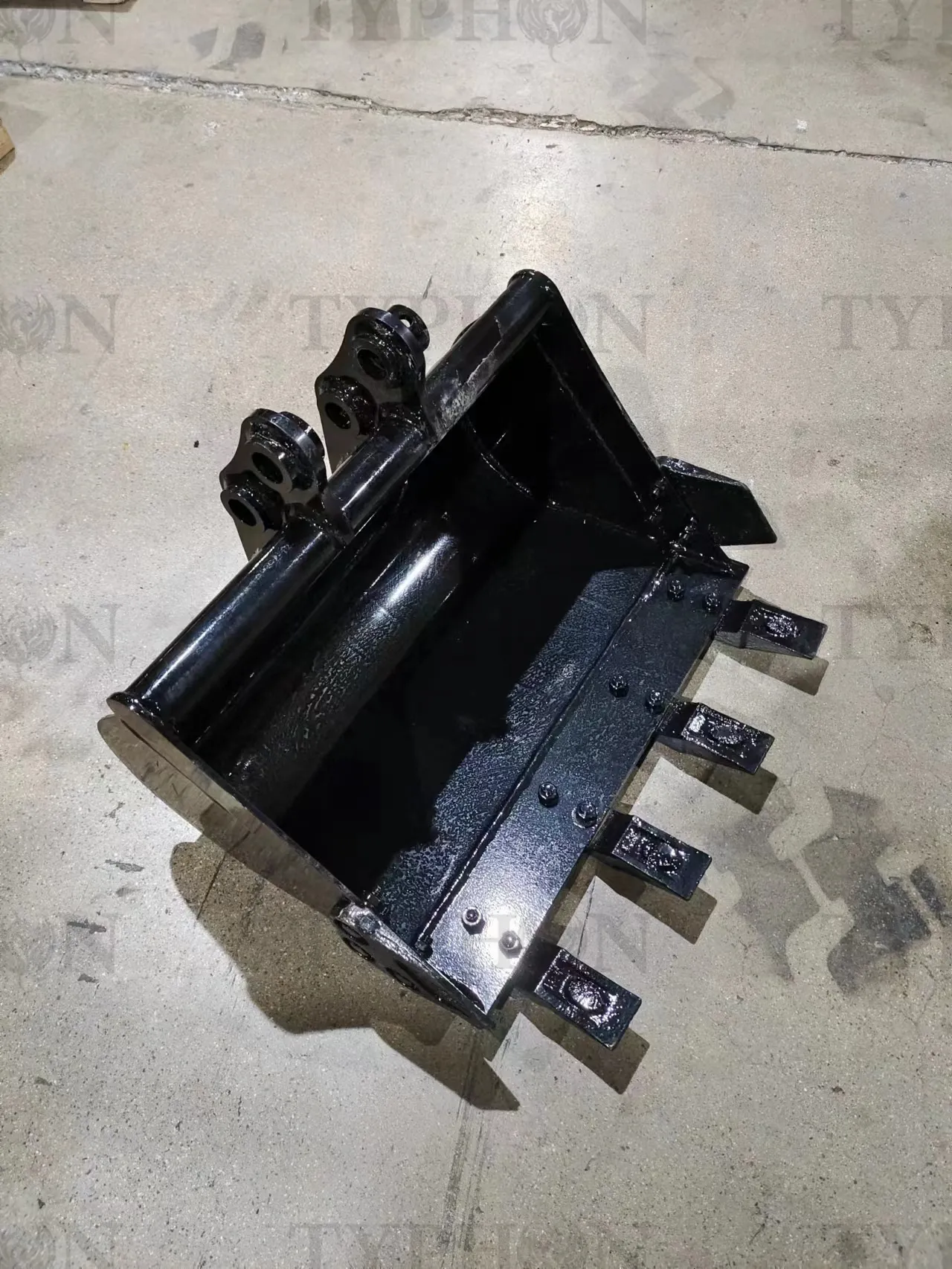 2-3.5-Ton-Mini-Excavator-Attachment-600mm-1.webp